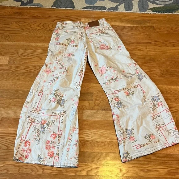 We The Free Eden Printed High Slouchy Flare Jeans Size 24S NWT - Picture 12 of 13
